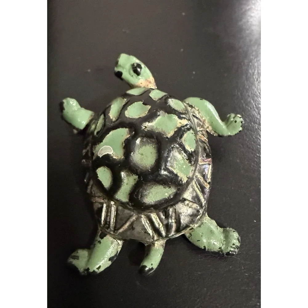 Vintage Sea Turtle Green Brooch Heavy Plastic Pin Jewelry MCM